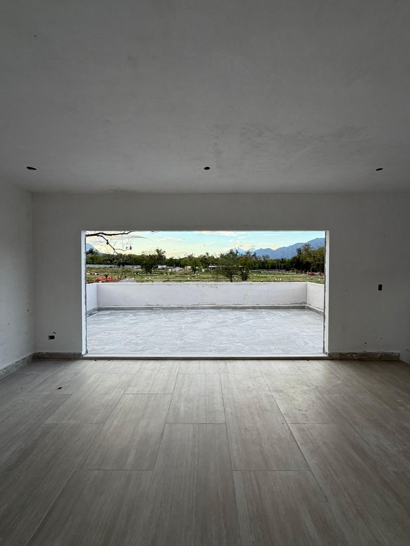 Vista a la sierra desde la terraza del tercer nivel